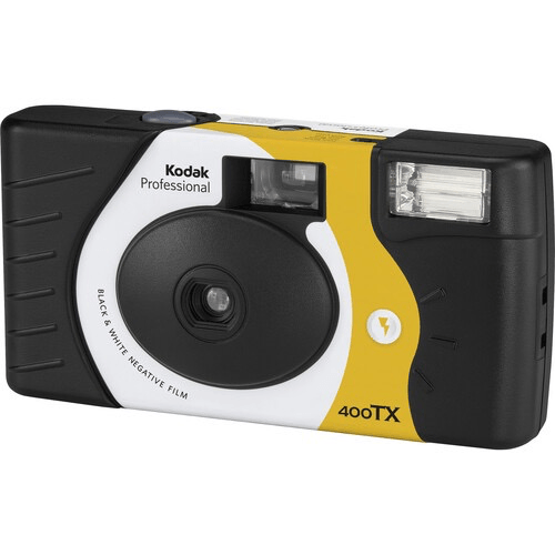 Kodak Tri-X 400 B&W Single-Use Flash Camera (27 Exposures) For Sale